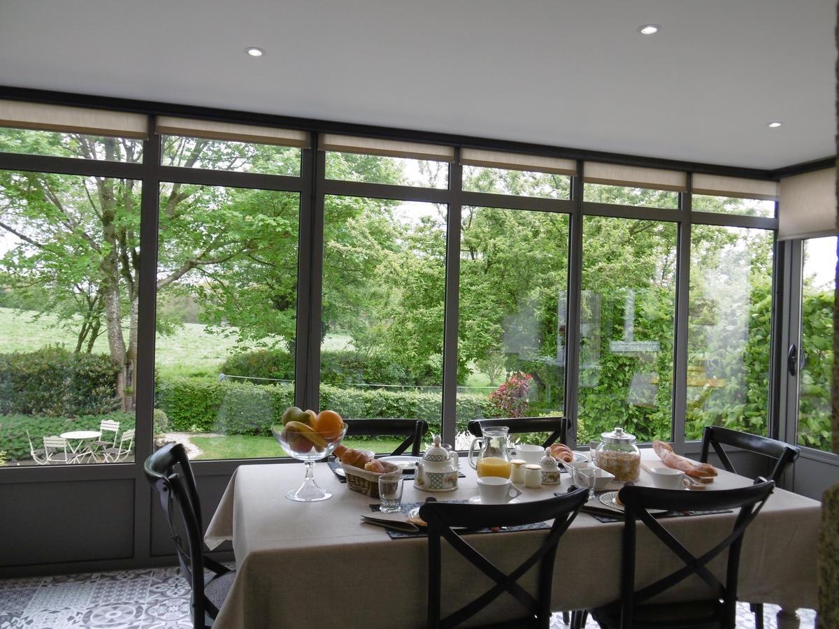 La Maison De Marie, Au Coeur De La Campagne Avec Table D'Hotes Sur Reservation Kerien Luaran gambar
